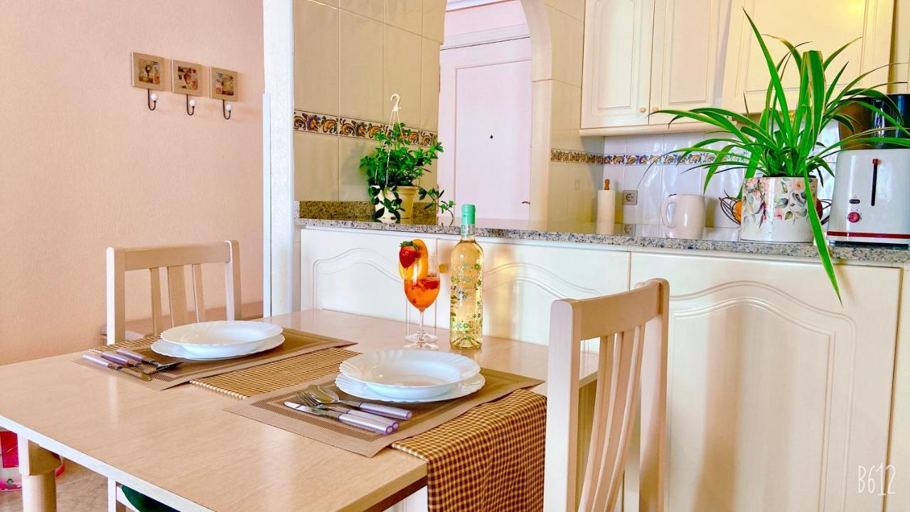 Beautiful Apartment Near Playa De Los Locos Torrevieja Eksteriør bilde