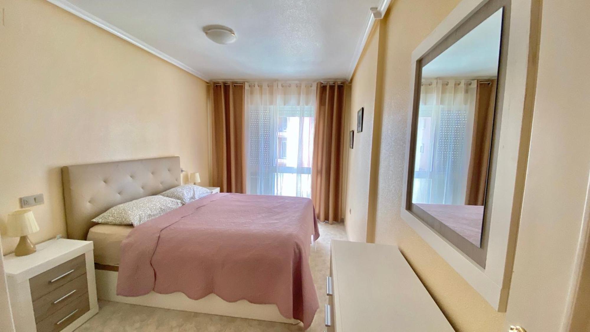 Beautiful Apartment Near Playa De Los Locos Torrevieja Eksteriør bilde